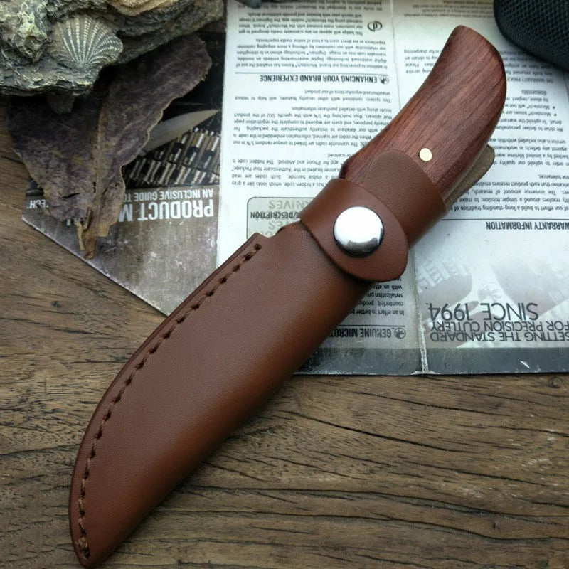 Brown outdoor survival knife with stainless steel 8cm blade and mahogany handle