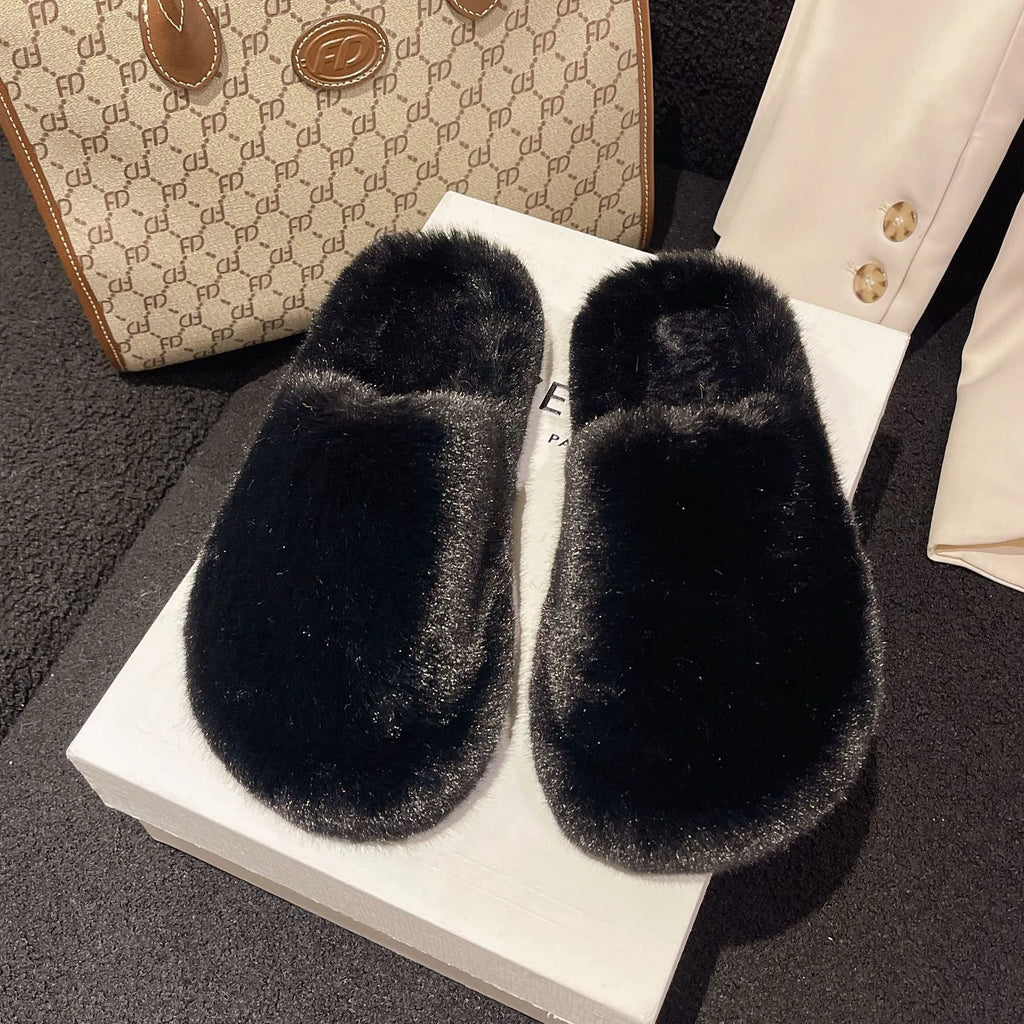 Women winter open-toe slippers with 3cm heel in beige, plush upper and black rubber sole