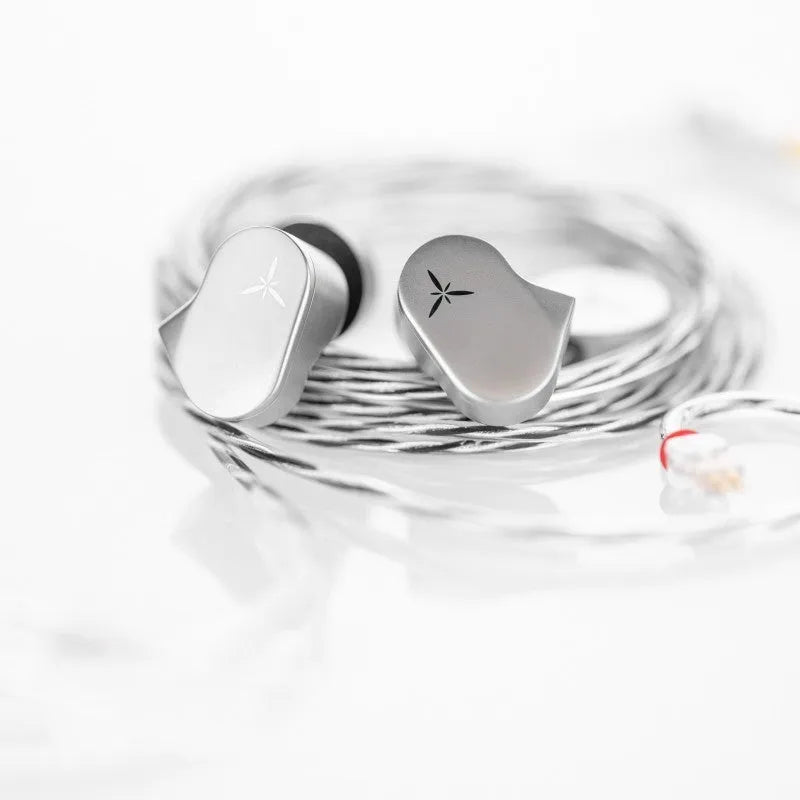 HiFi wired earphone with interchangeable cable in blue with silicone ear tips and storage bag on display
