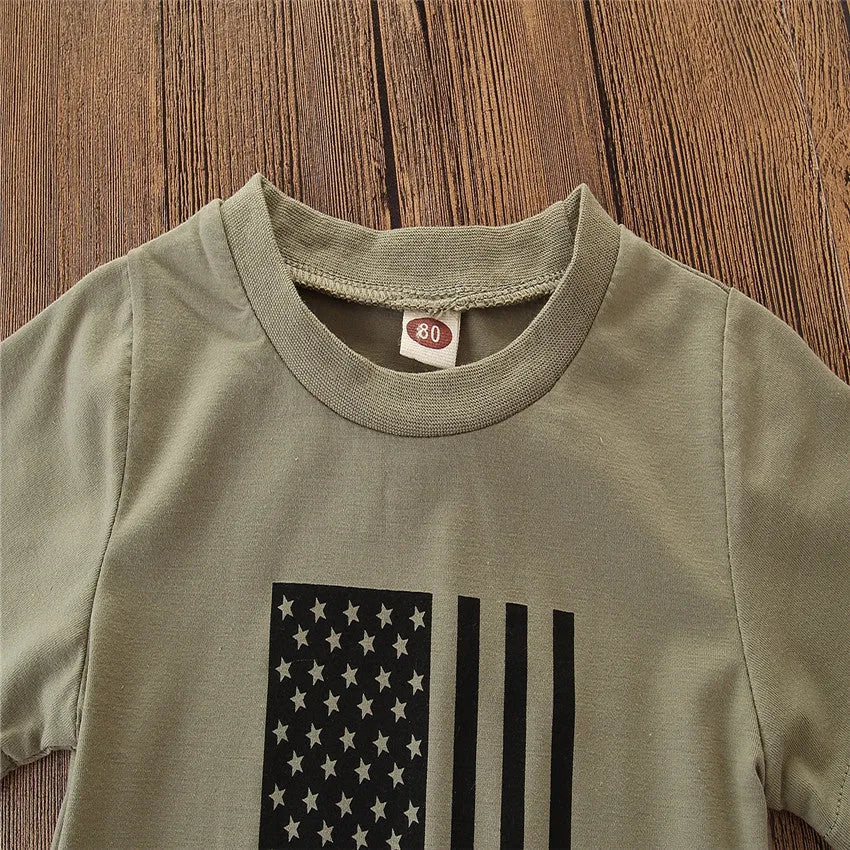 Little boy's camouflage print summer suit set with shirt and shorts for Independence Day.