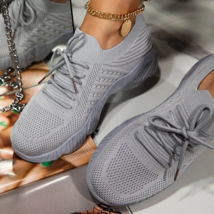 Women's thick sole solid colour sneakers in sports style showing available colour options