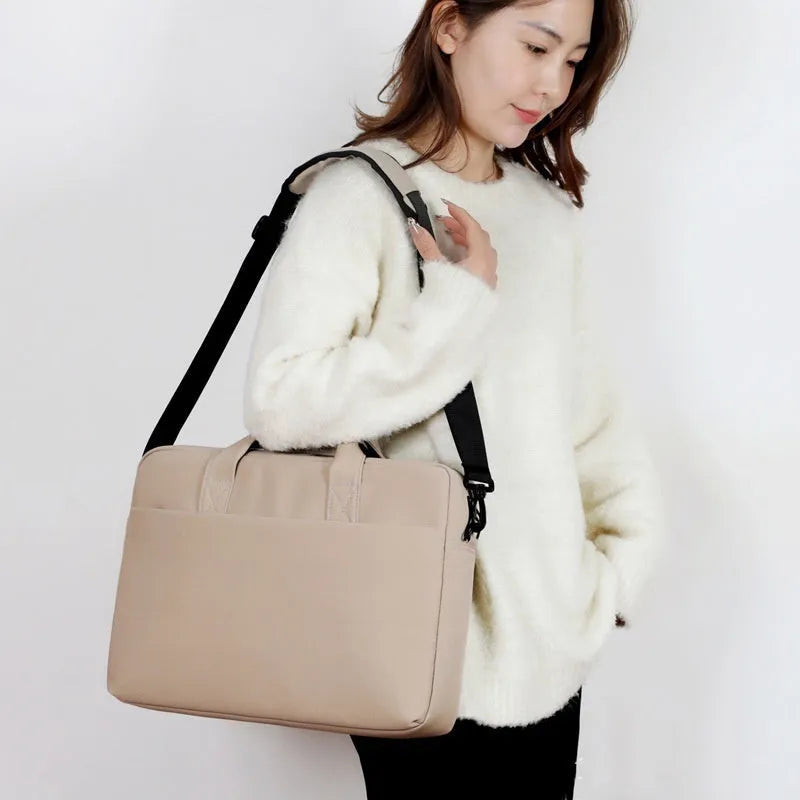Polyester full airbag shockproof computer bag in Oxford cloth, solid colour, for 14 inch laptop, black or brown option