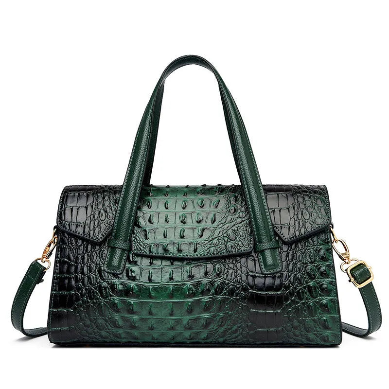 Polyester shoulder messenger bag in horizontal square shape with single strap and interior lining