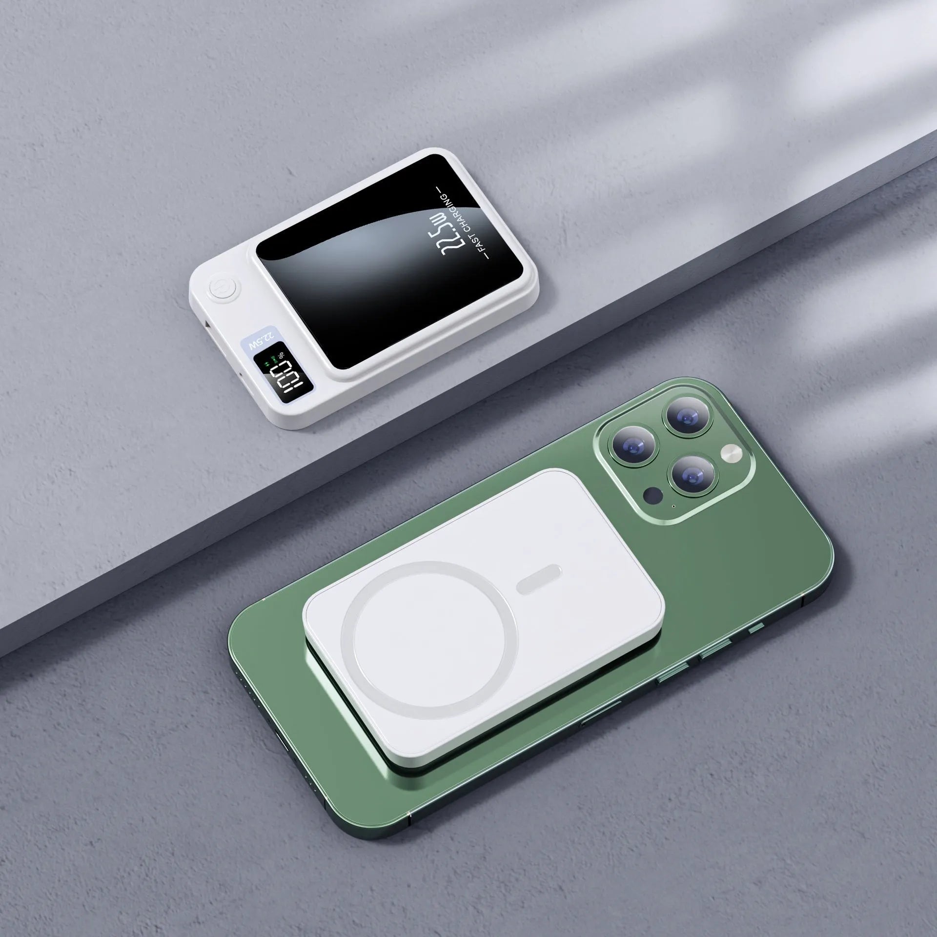 Wireless MagSafe power bank in four colours with compact dimensions and industrial design