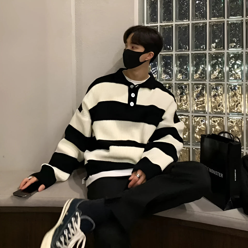 Men's loose striped pullover sweater coat in black or grey colour, long sleeves.