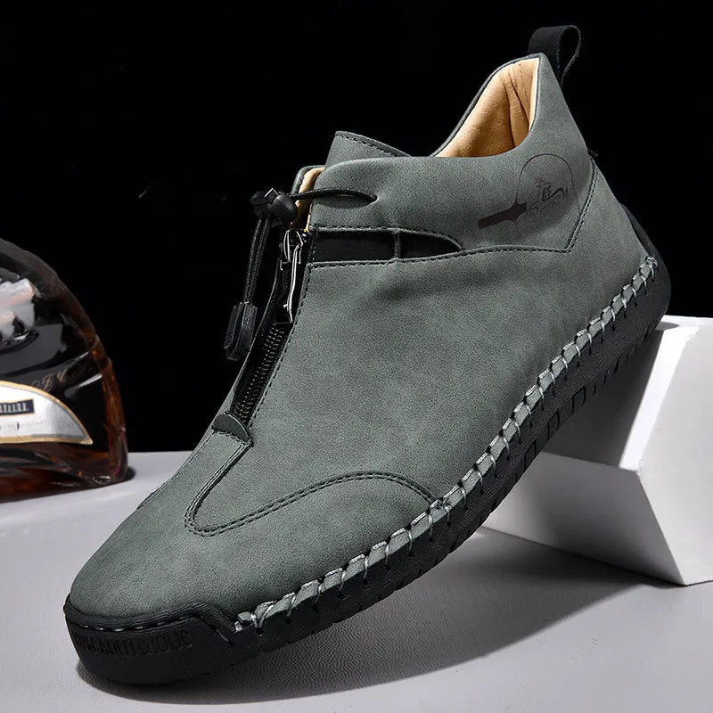 Men's tall crown casual leather shoes in black with a round toe and mid-height rubber sole.