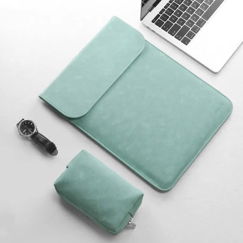 Fleece flanged laptop inner capsule pack in black for 14 inch laptops