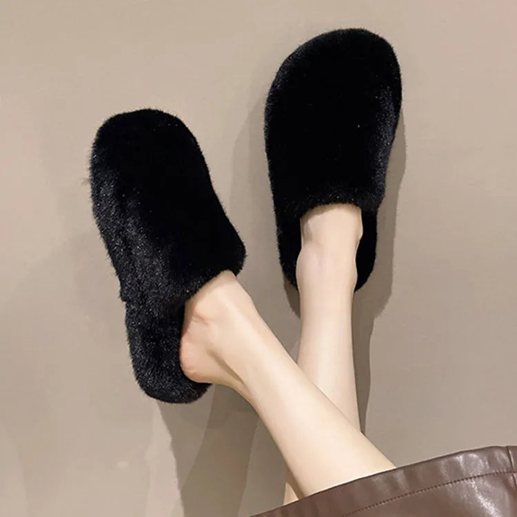 Women winter open-toe slippers with 3cm heel in beige, plush upper and black rubber sole
