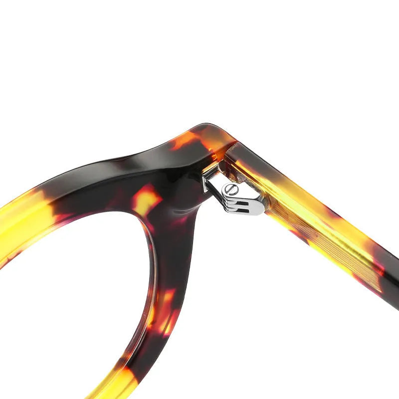 Hip-hop style plate frame glasses with thick sebum colour stitching and box-style design.