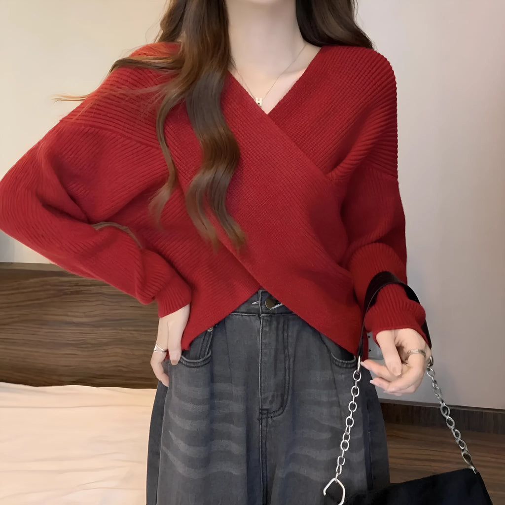 Lazy short sweater design blouse in loose fit, long sleeves, available in five colours including black and white, size S to L