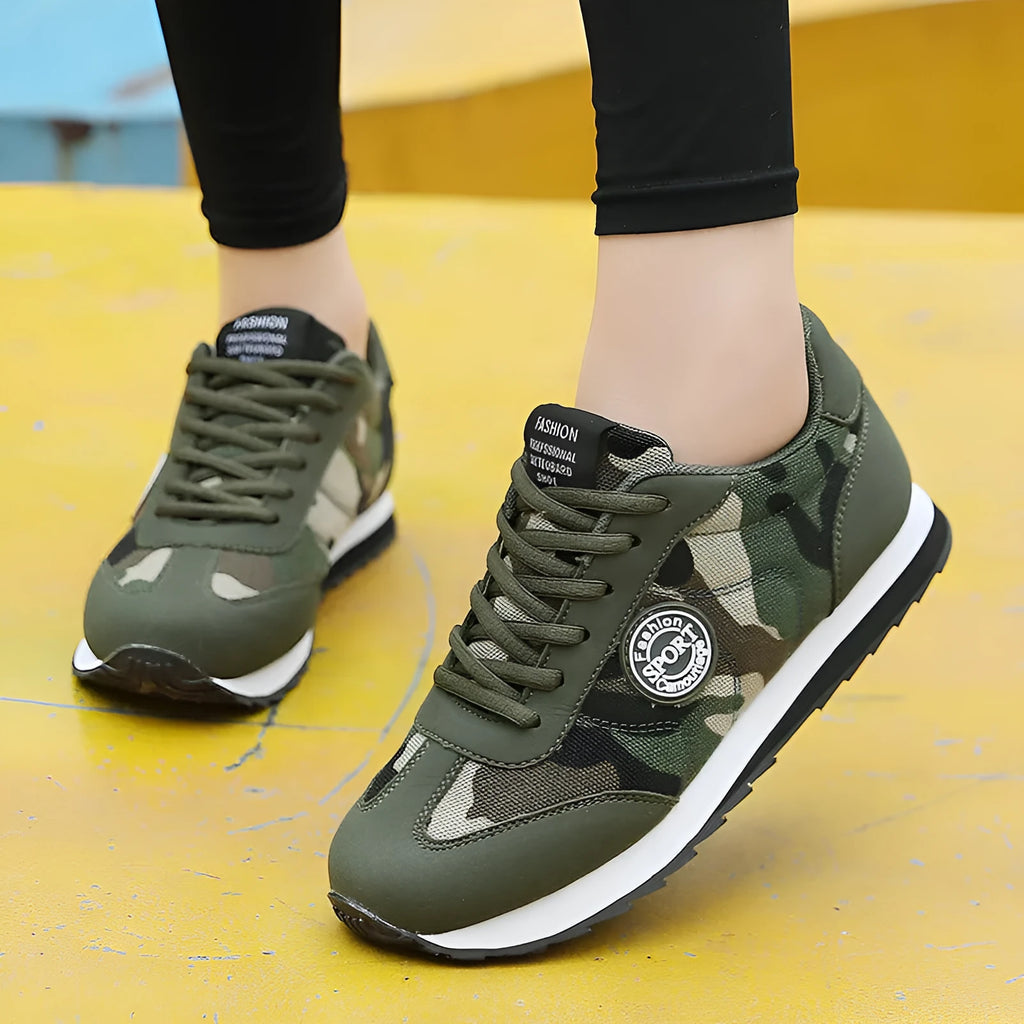 Men's and women's camouflage pattern sports running shoes with suede upper and mesh lining