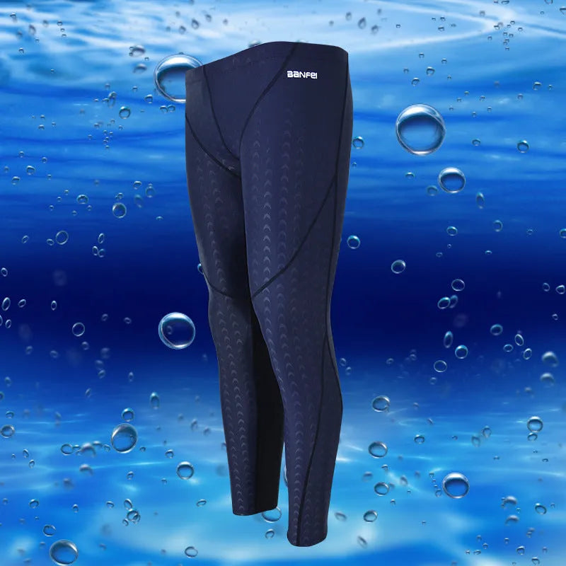 Men's nylon cropped swimming trunks in briefs style with sun-proof fabric