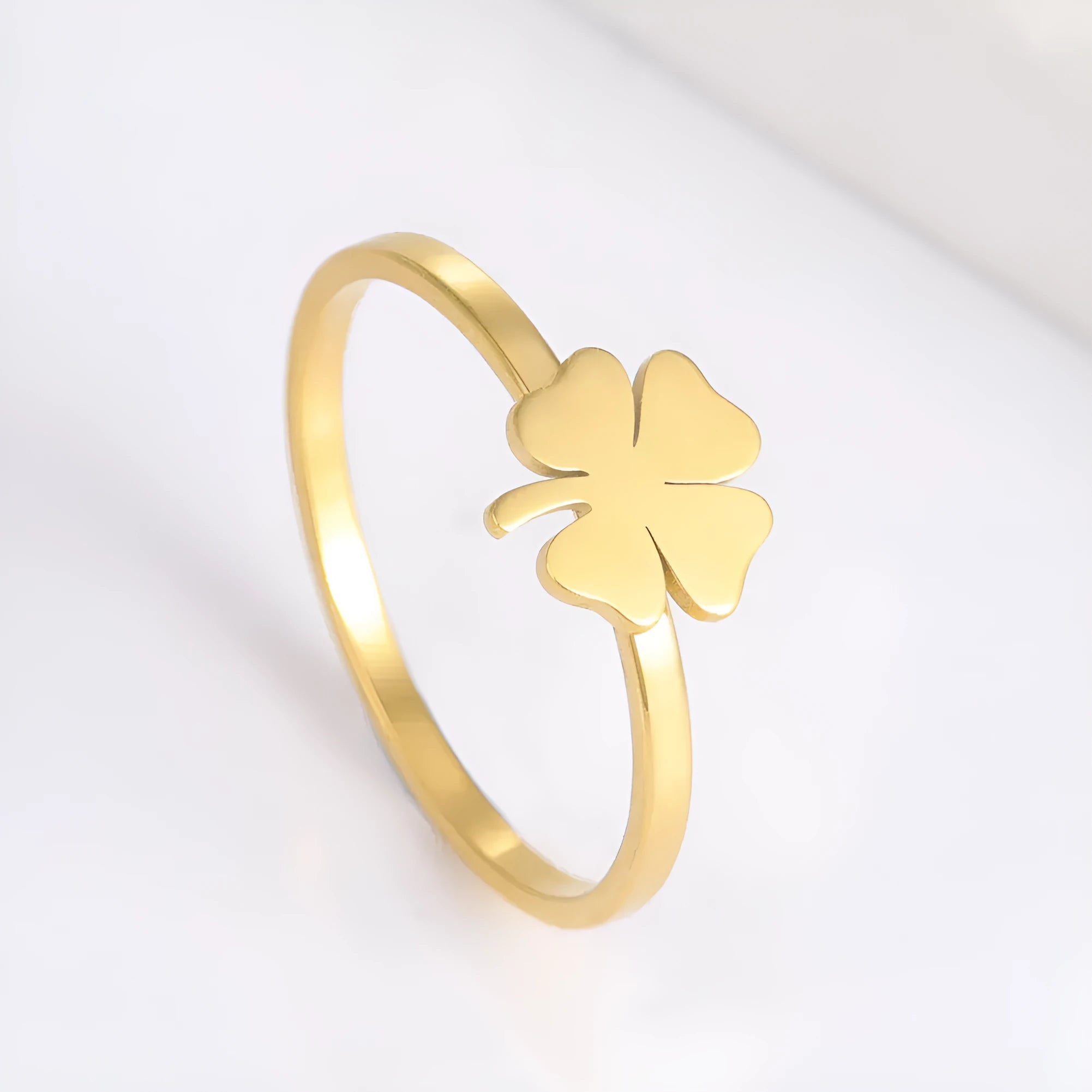 Women's stainless steel four-leaf clover ring in Korean style, electroplated gold finish, size No 7