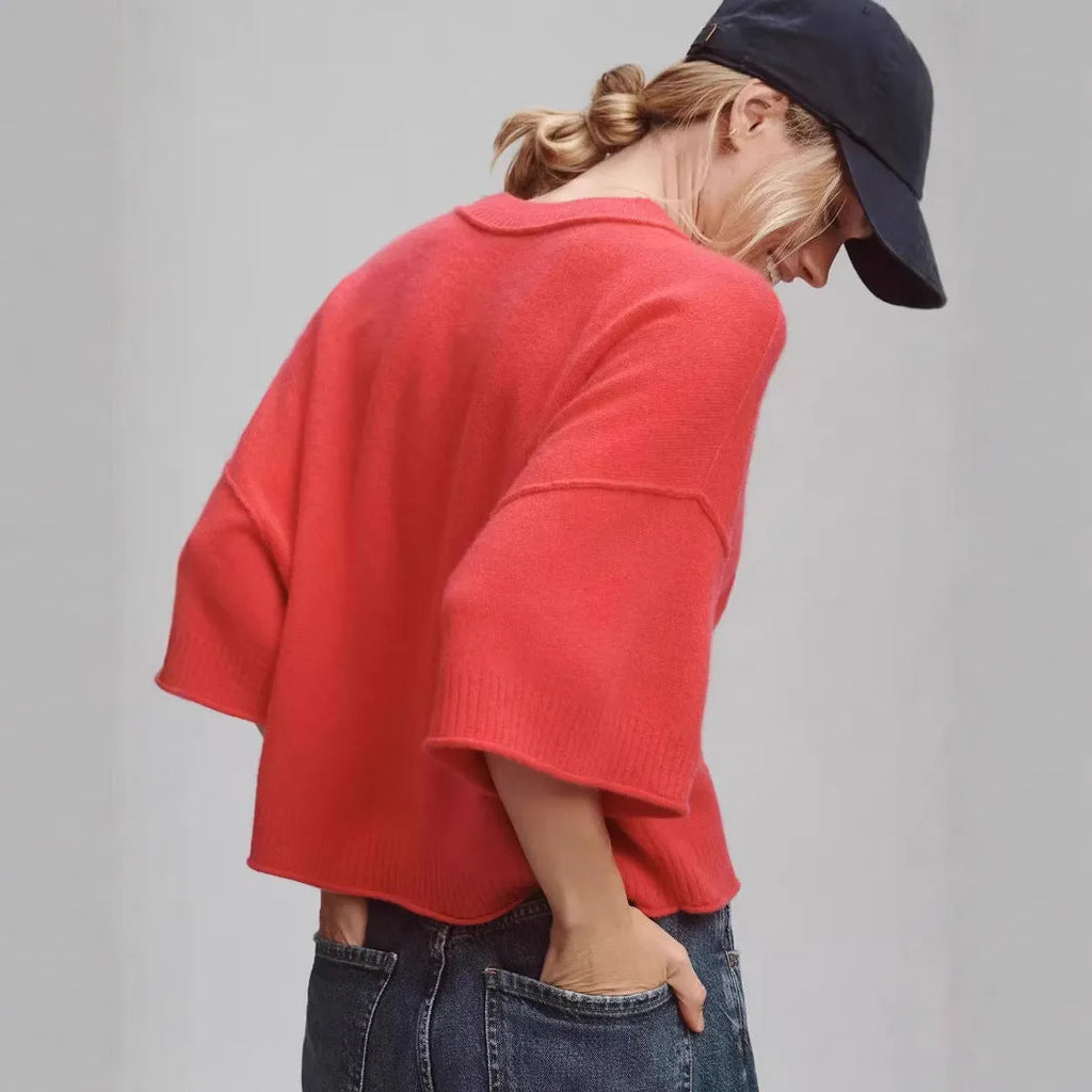 Hot girl style short t-shirt in red with exposed navel design and regular sleeves