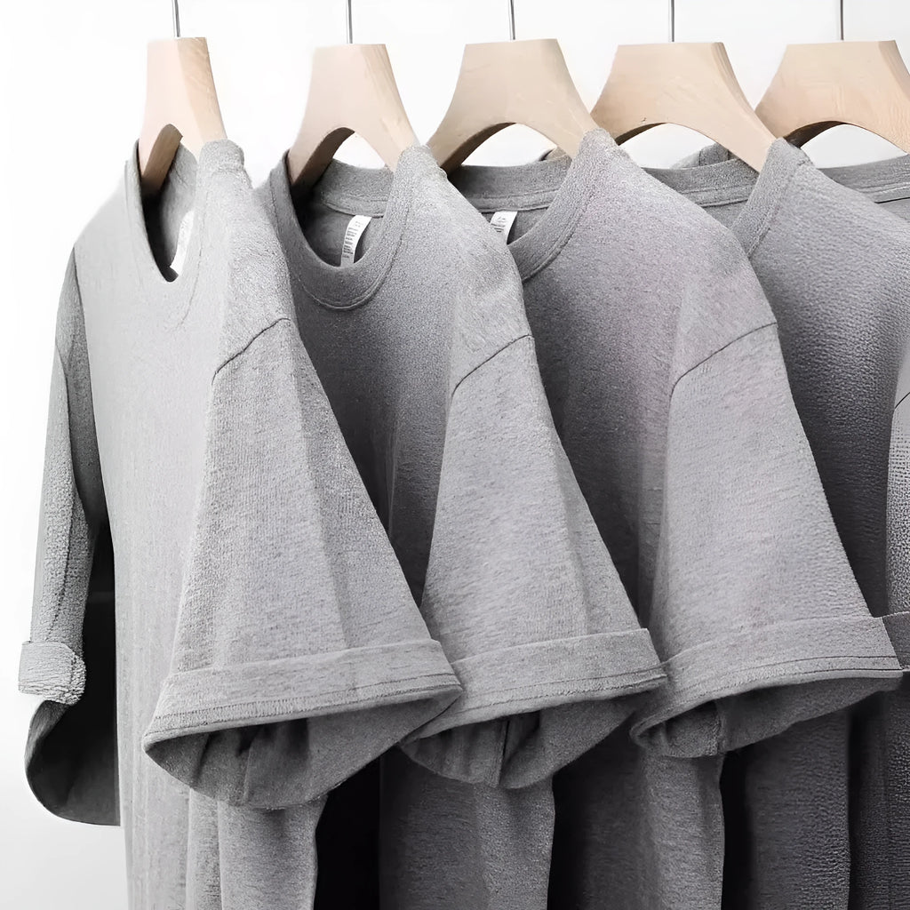 Loose half sleeve bottoming shirt in 260g heavy pure cotton with small American neckline, shown in ivory white