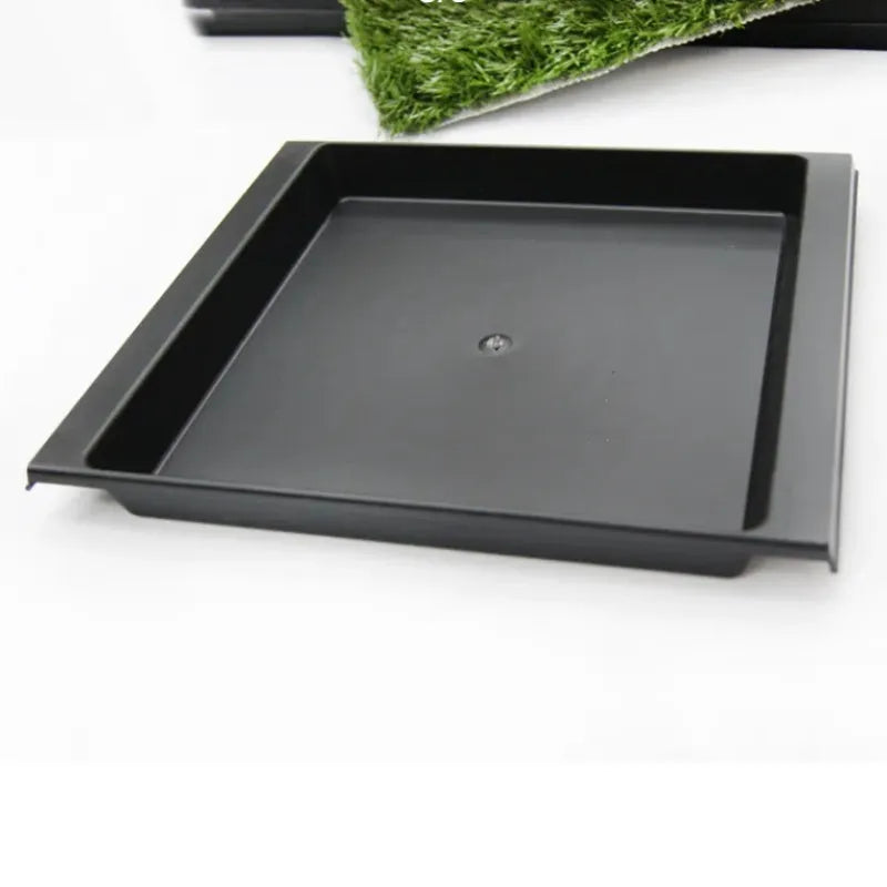Flushing pet lawn toilet for dogs and cats with artificial turf and tray, 64x51x6.4cm, PE and PP construction