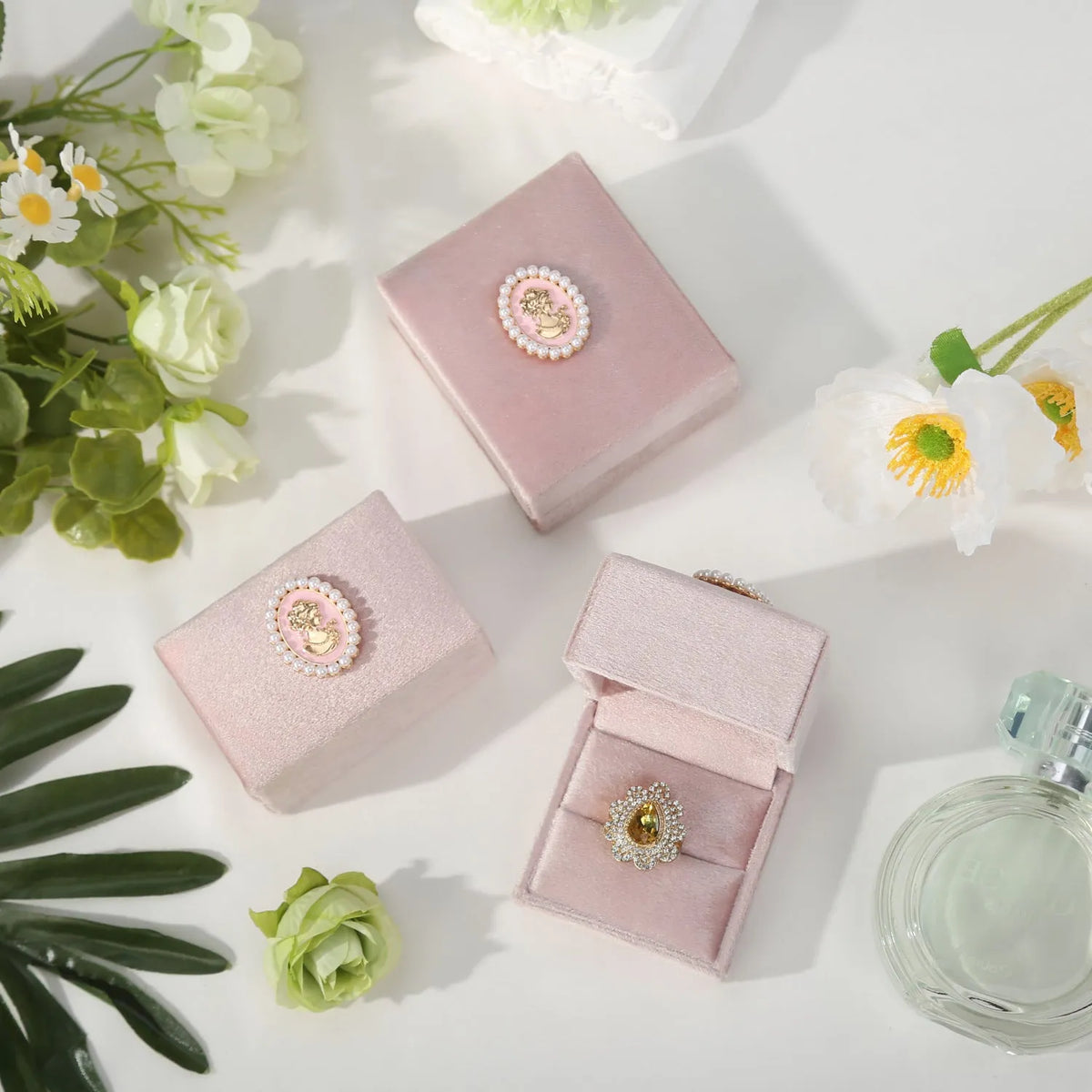 Velvet jewellery gift box in champagne or pink for rings, bracelets, necklaces and pendants
