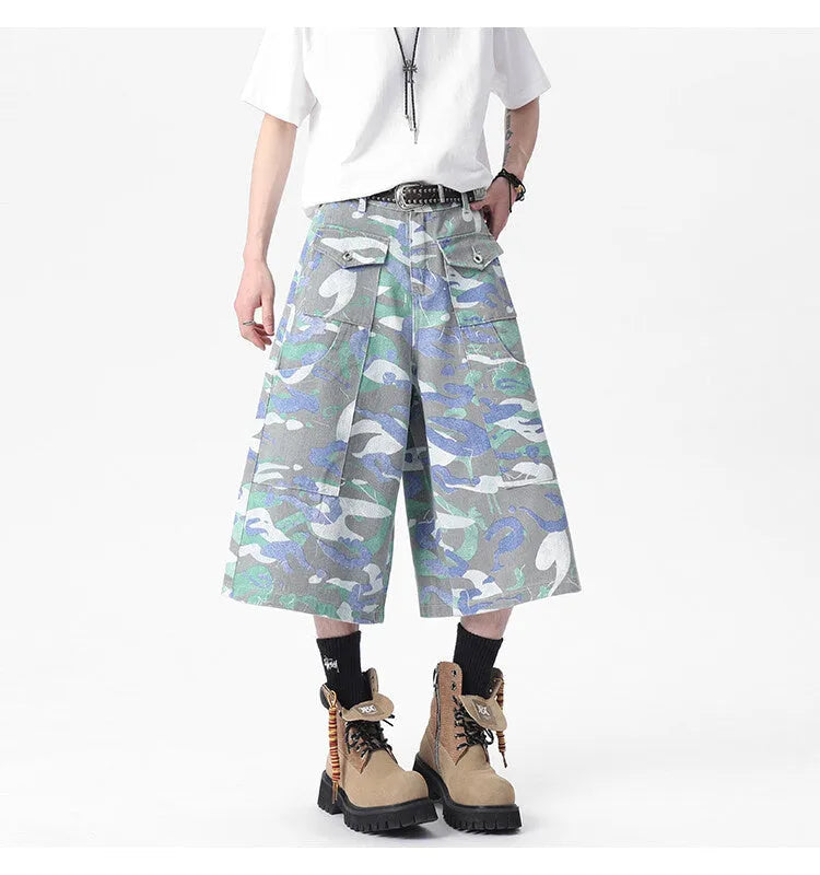 Camouflage pattern cotton denim cropped trousers with straight leg silhouette and functional pockets