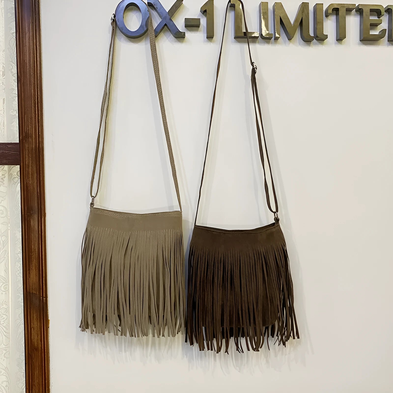 Canvas shoulder bag with tassel decoration in literary style, square vertical shape, available in multiple colours