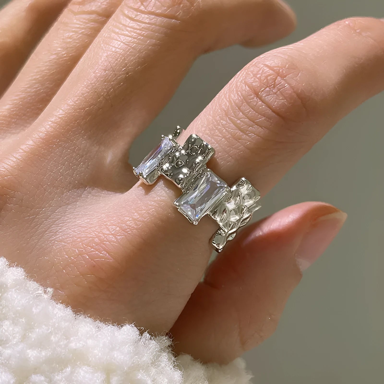 Geometric silver zircon ring with open design and three-dimensional retro decorations