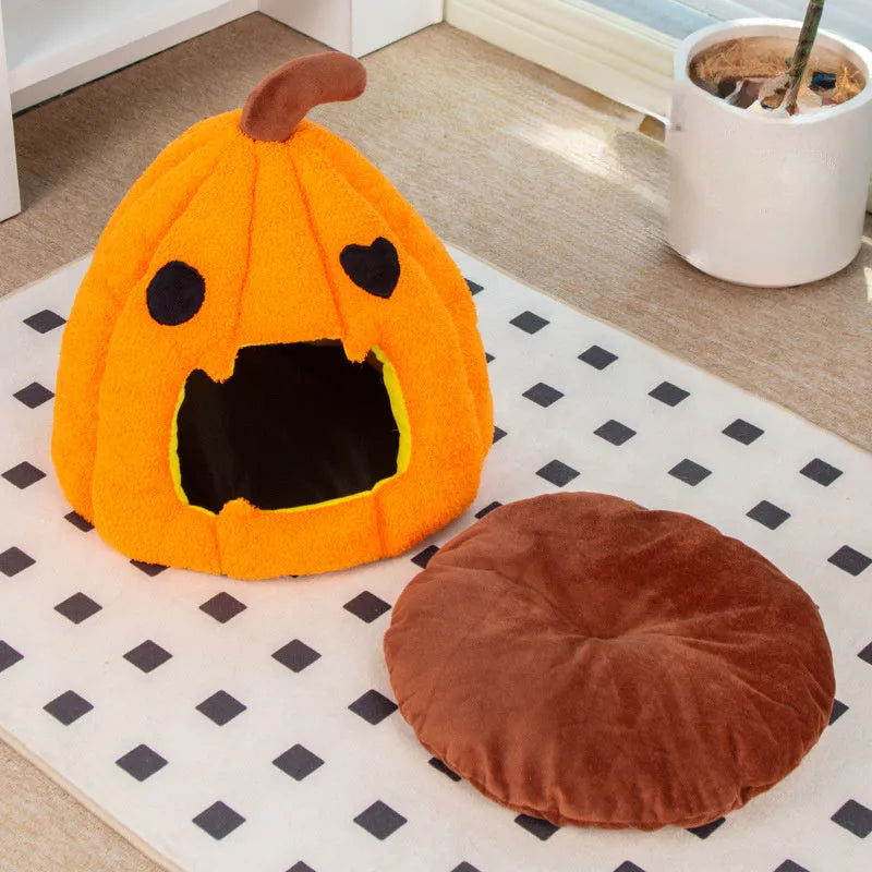 Orange cat nest sleeping hut made of PP cotton with pumpkin shape, 40cm size for small pets