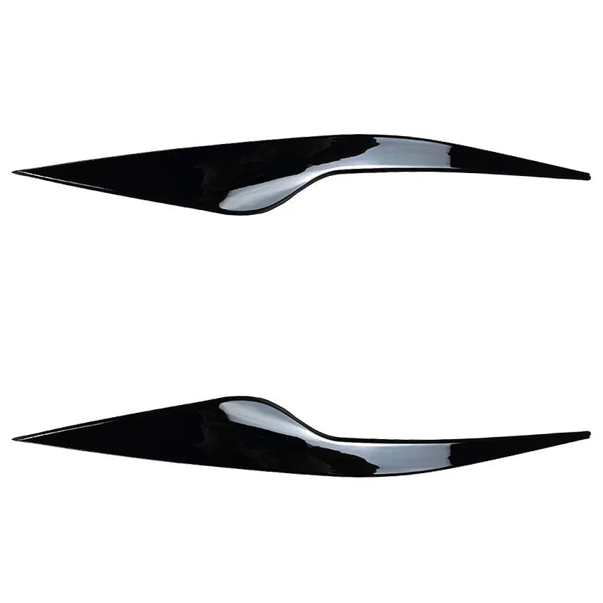 Ford Focus headlight sticker set in carbon fibre pattern or piano black finish