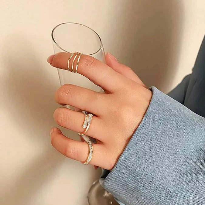 Geometric alloy toe ring with real gold plating and decorative rhinestone or water drop design