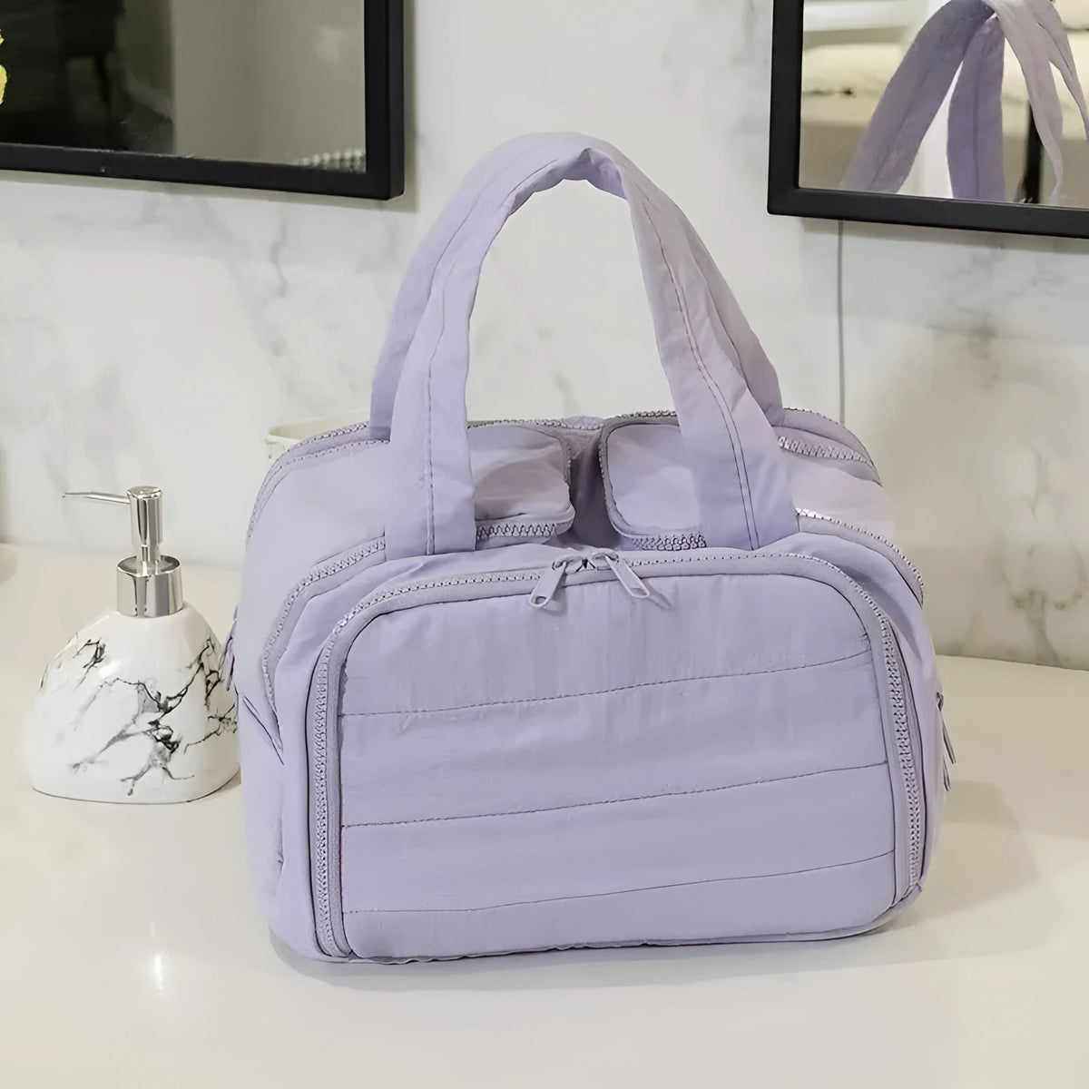 Lightweight plaid partition storage travel bag with waterproof nylon lining, dimensions 31x19x21cm