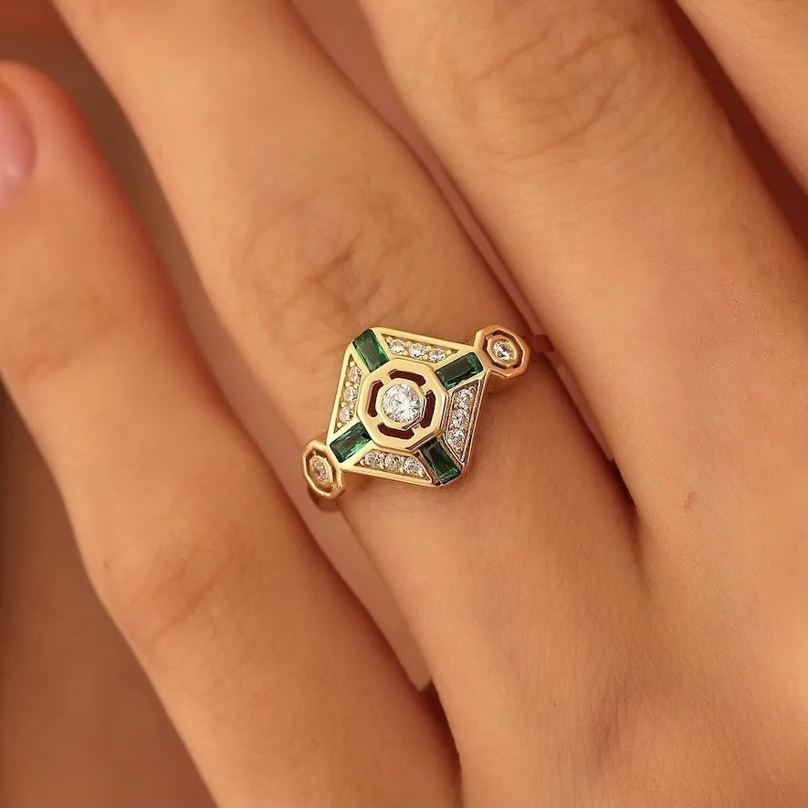 Square geometric women's ring with green simulated diamond centrepiece in ins style fashion jewellery