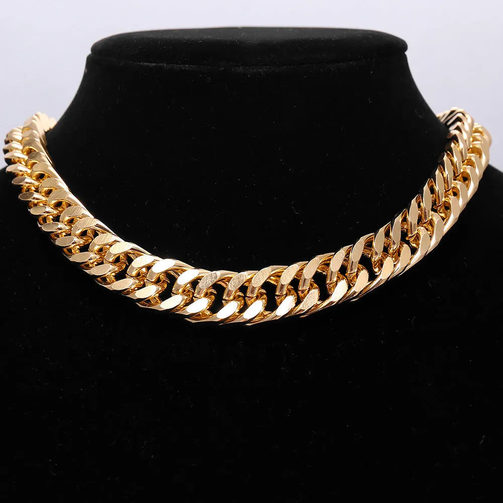 Gold-coloured women's thick chain alloy necklace with a pendant, showing its 32cm length.