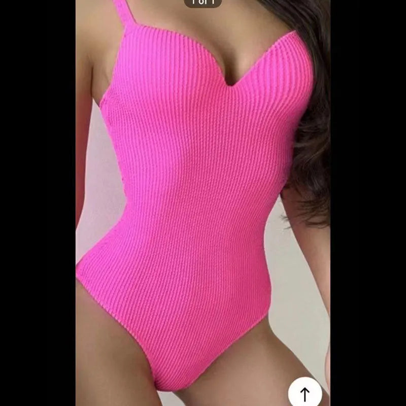 Women's sleeveless one-piece swimsuit with sunk stripe pattern in polyester fabric