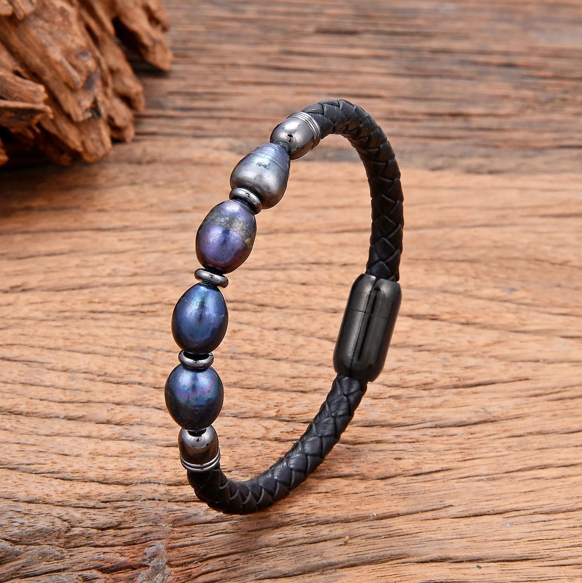 Handmade leather bracelet with irregular pearls in Korean style unisex design