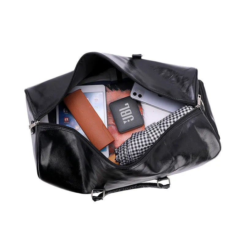 Retro large capacity men's sports gym bag in black PU leather with visible sewing thread stitching