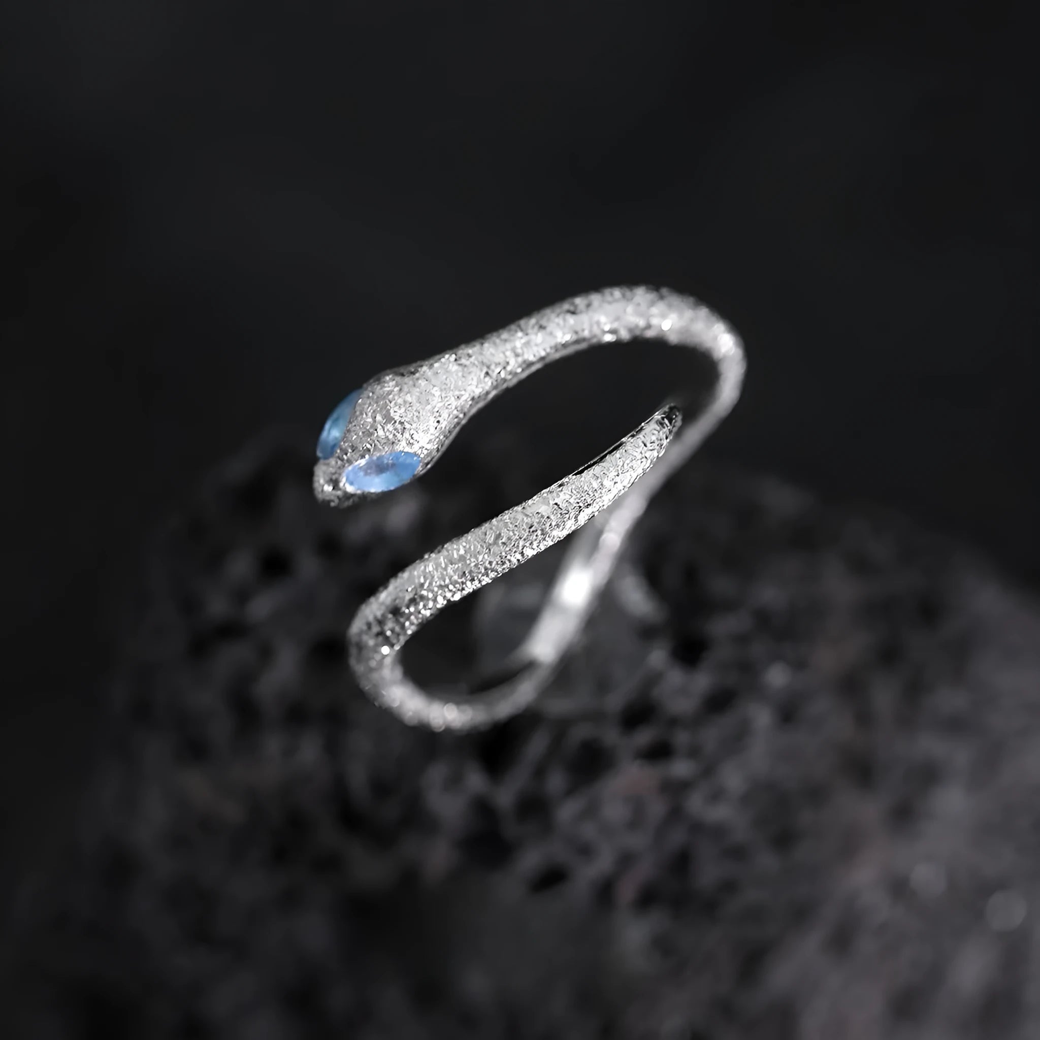 Sterling silver adjustable snake ring with platinum electroplating for women