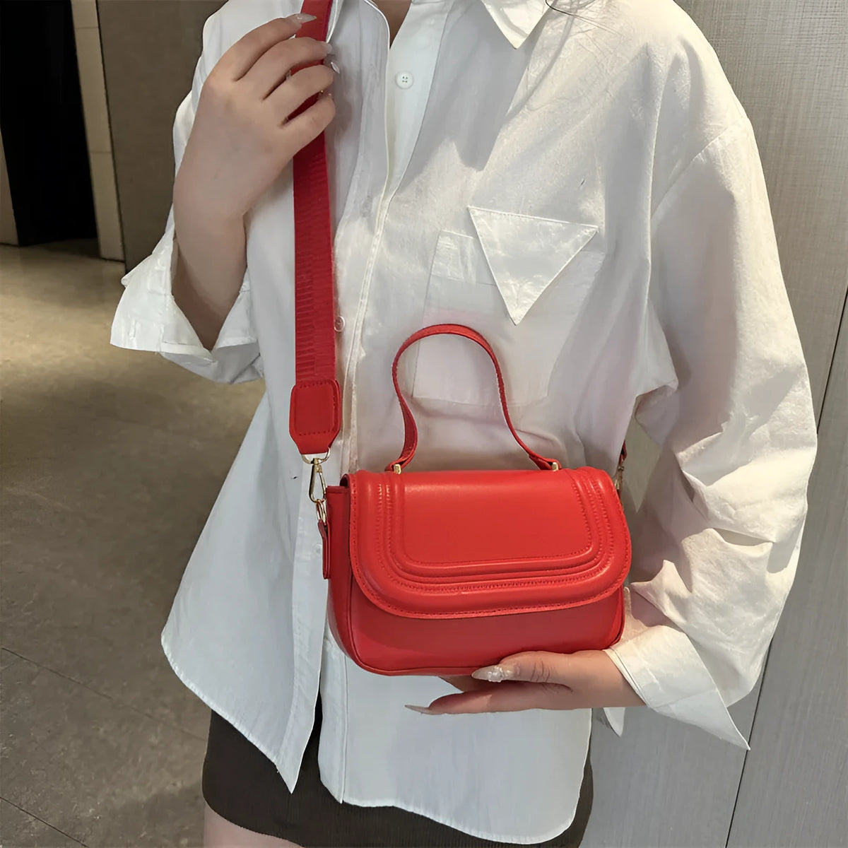 Women's PU crossbody bag in horizontal square shape with sewing line detail and document pocket