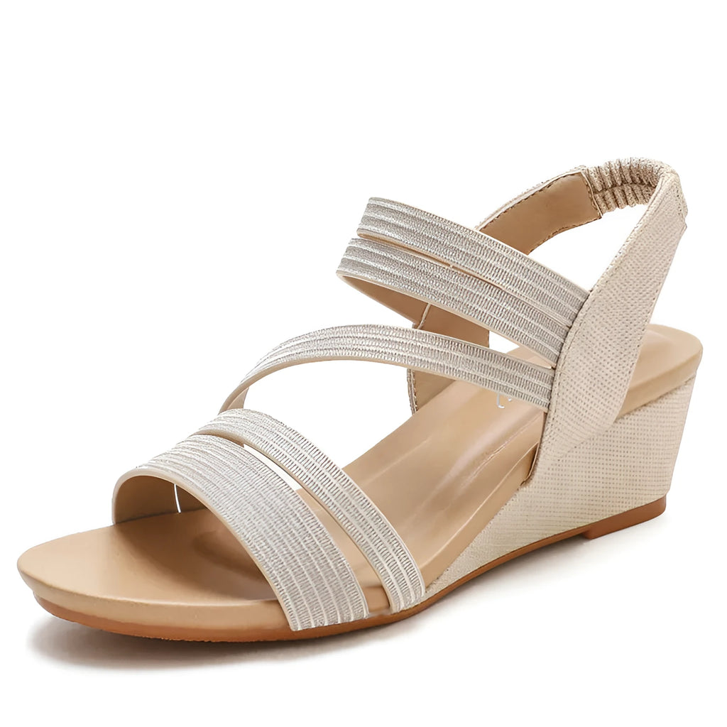Women's gold platform sandals with an artificial PU upper and a 3-5 cm heel.