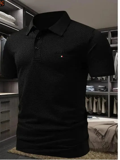 Men's loose fit short-sleeved lapel polo shirt in solid colour pinhole cloth fabric.