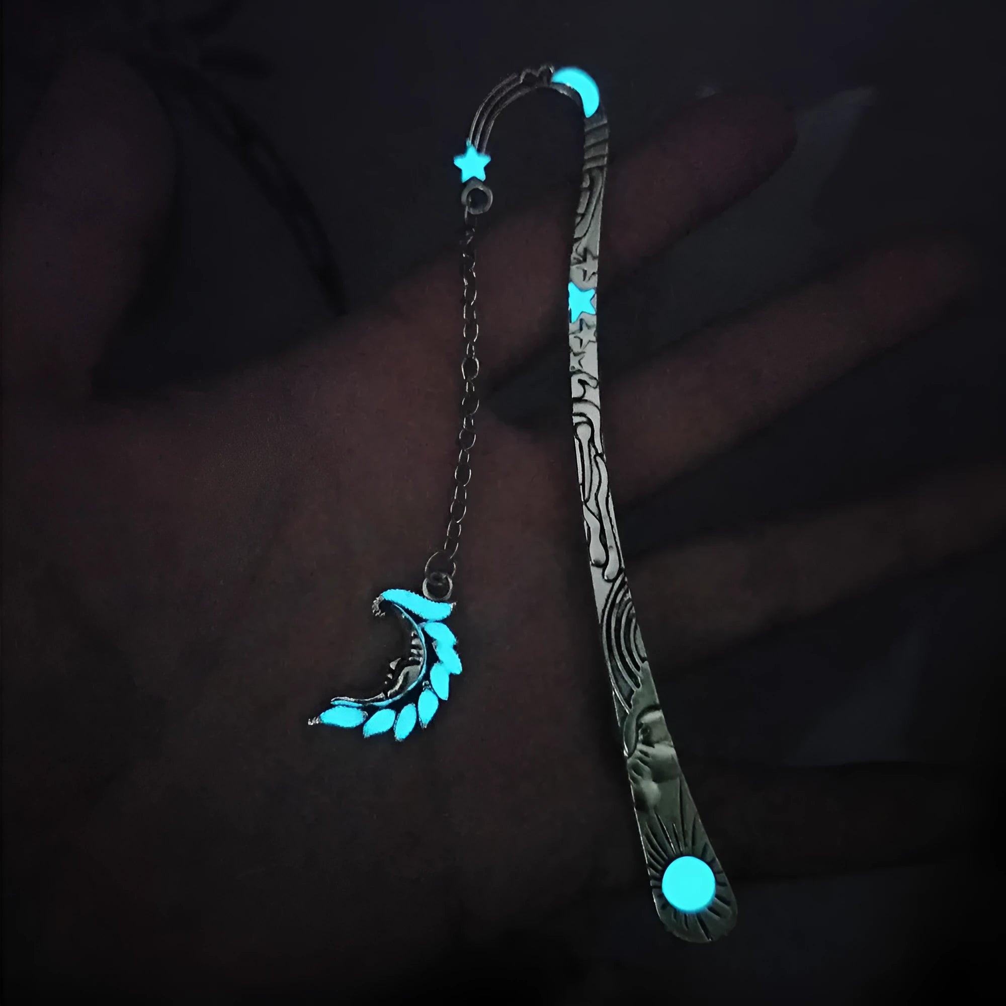 Retro five-pointed star metal bookmark with glowing elements in ancient silver finish