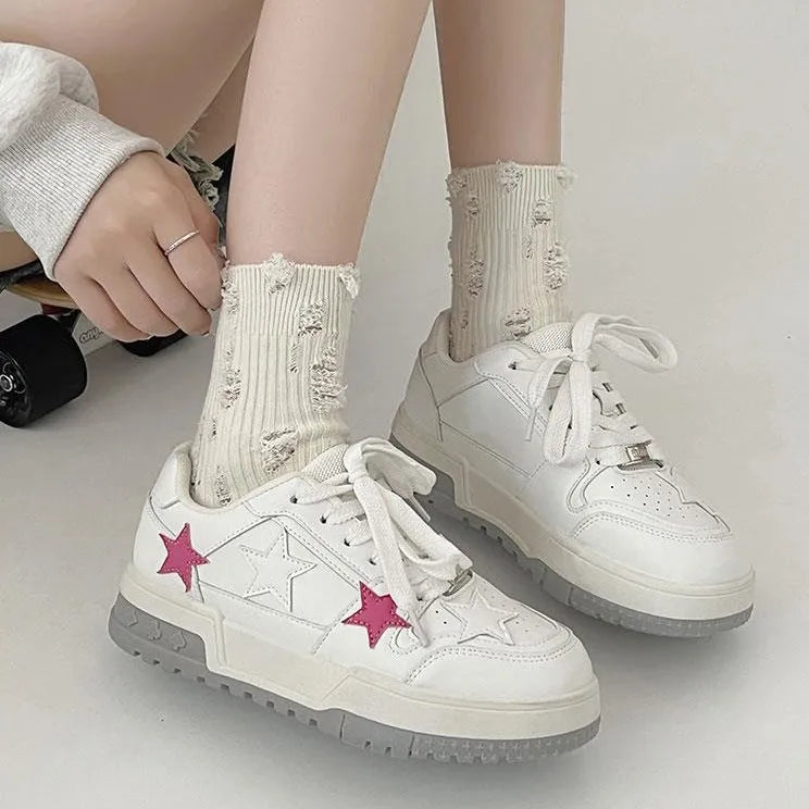 Women Korean style low-top sneakers in solid black, PU leather, round toe, front lace-up