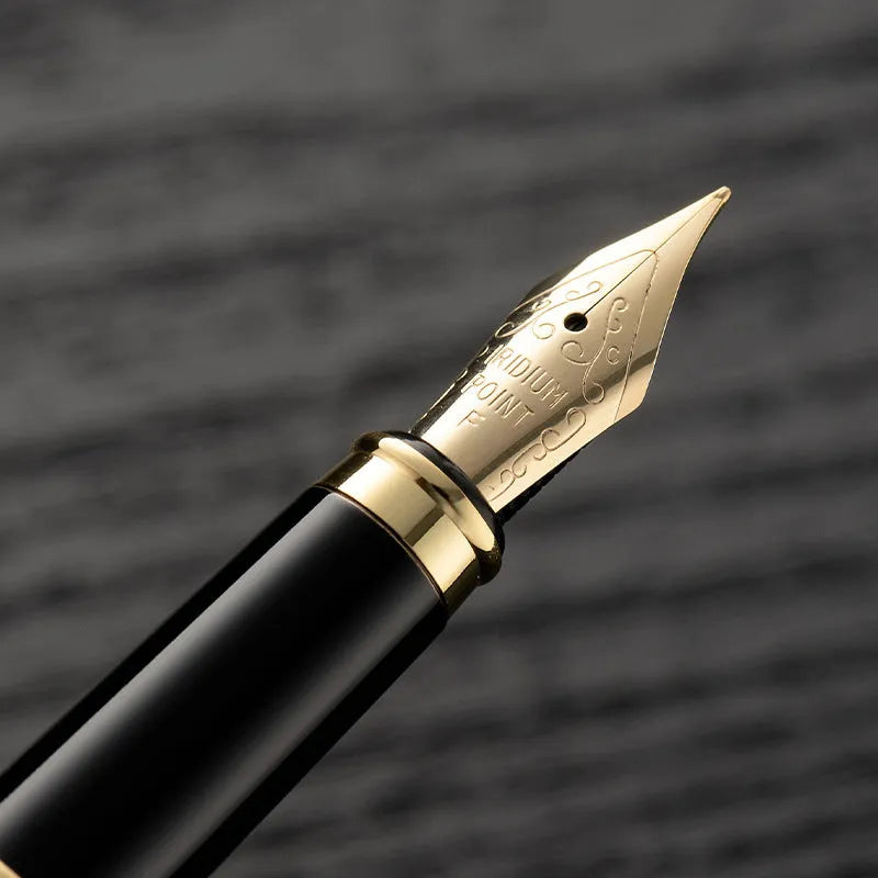 Metal fountain pen with F 0.5mm nib in black gold clip colour option