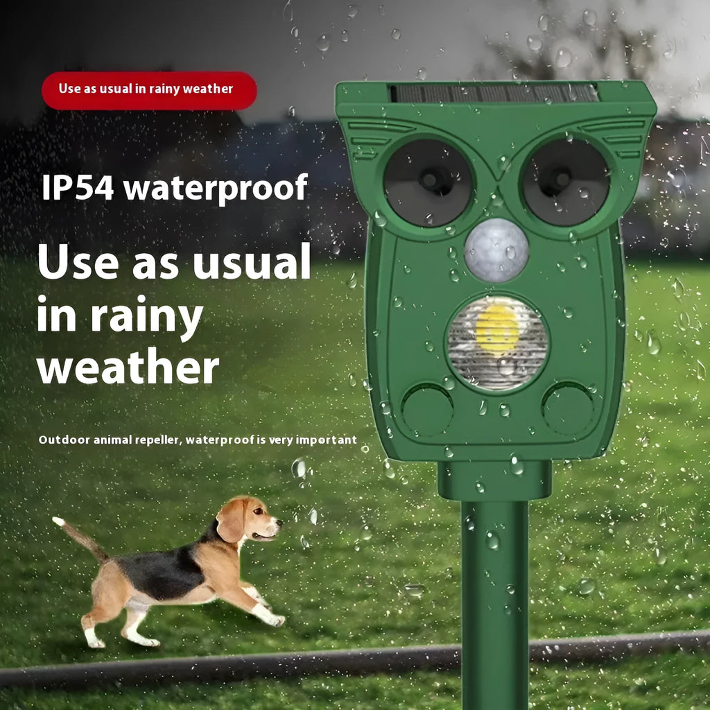 Fashion Outdoor Infrared Solar-powered Animal Repeller dark green plastic with solar panel