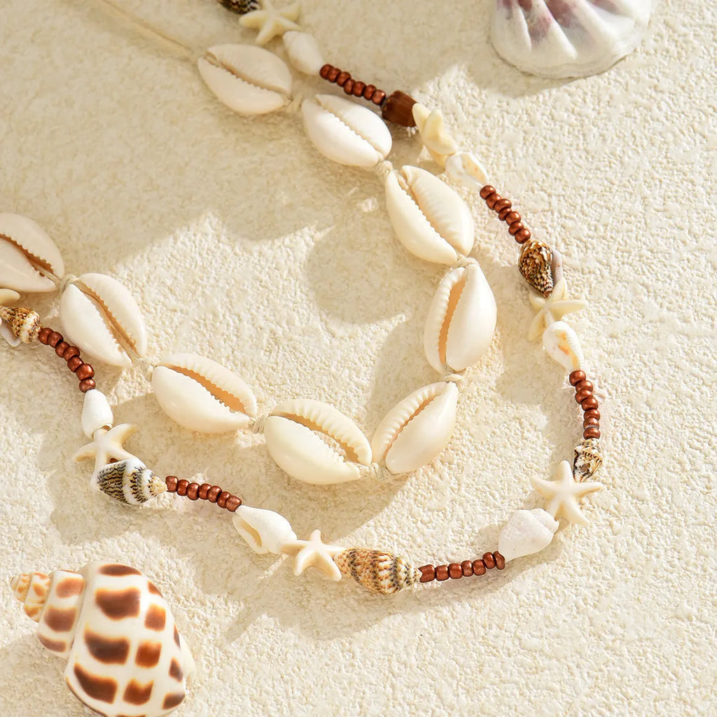 Handmade geometric shell necklace for women in X1900 colour with regular chain