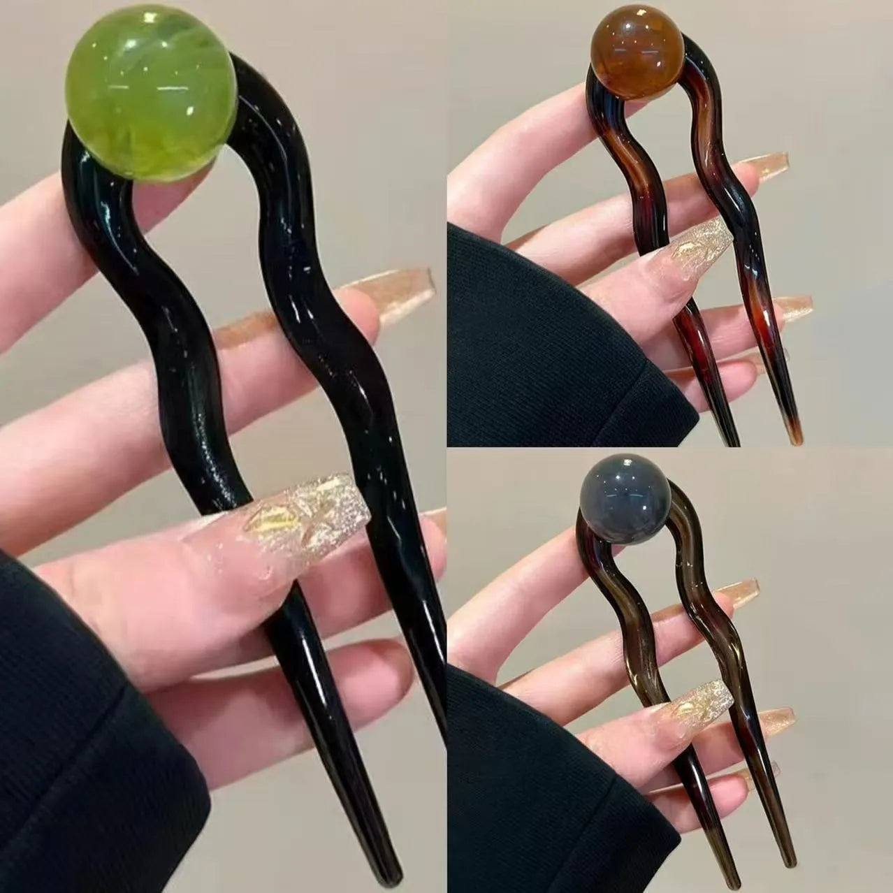 Simple retro-style U-shaped hair barrette made of acrylic in a beige colour.