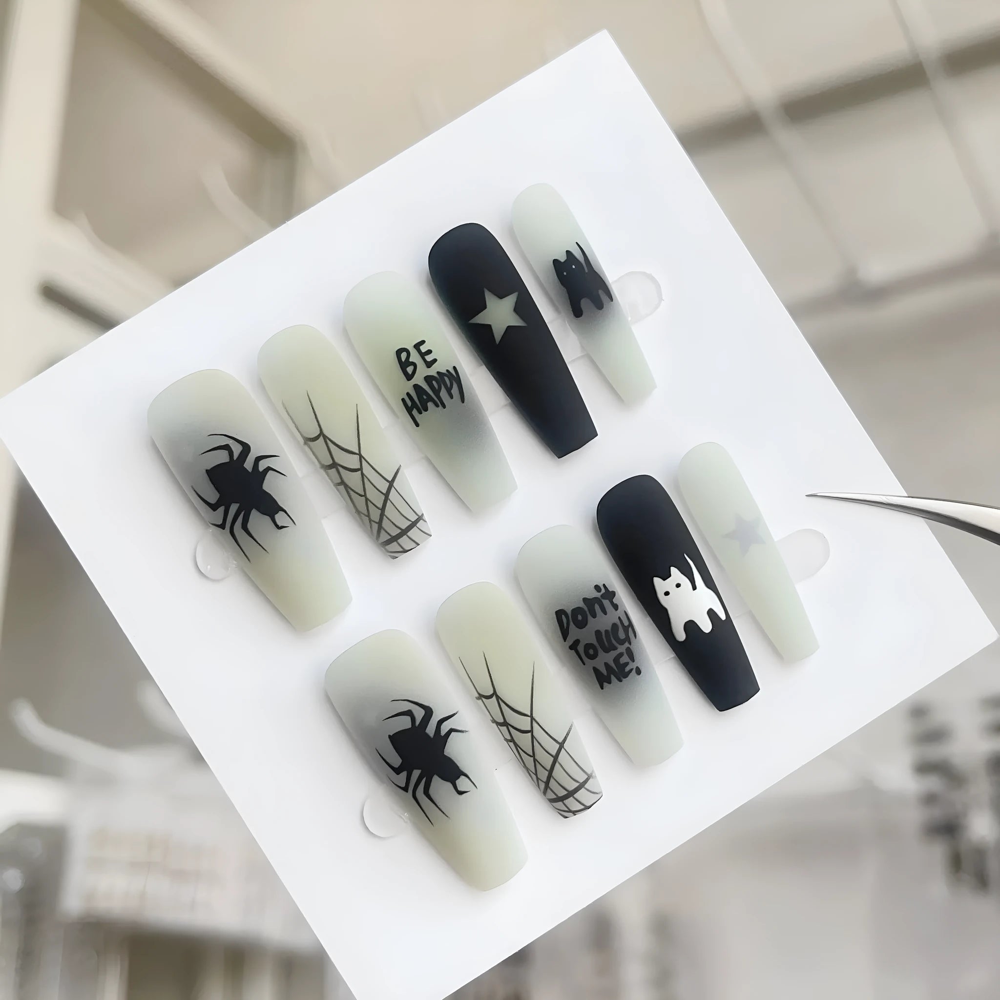 Wansheng YT2 short ladder nail sticker set in glossy seal layer, 40 pieces, Hegel XB4-383 colour, on white background