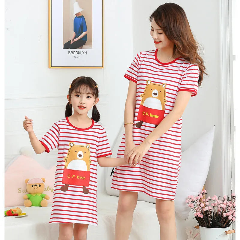 Children's purified cotton short sleeve nightdress for girls, summer sweet cartoon print, pink strawberry colour, size 120cm