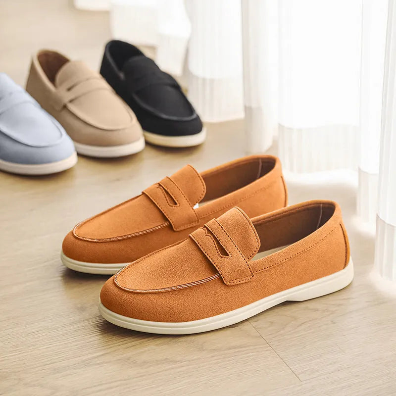 Men's suede casual shoes in beige with a round toe and flat rubber sole.