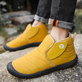 Men's unisex snow boots in black, blue, green or yellow with a rubber sole and plush lining.