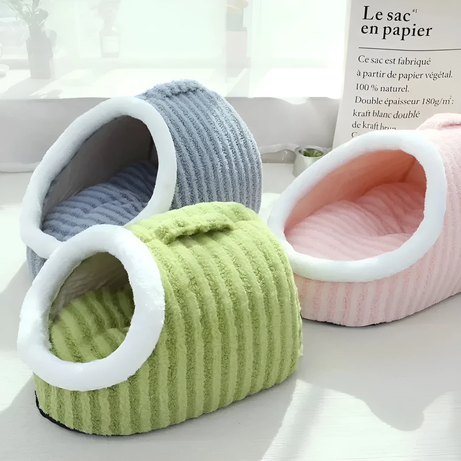 Thickened 3D dog bed with removable sponge in striped pattern