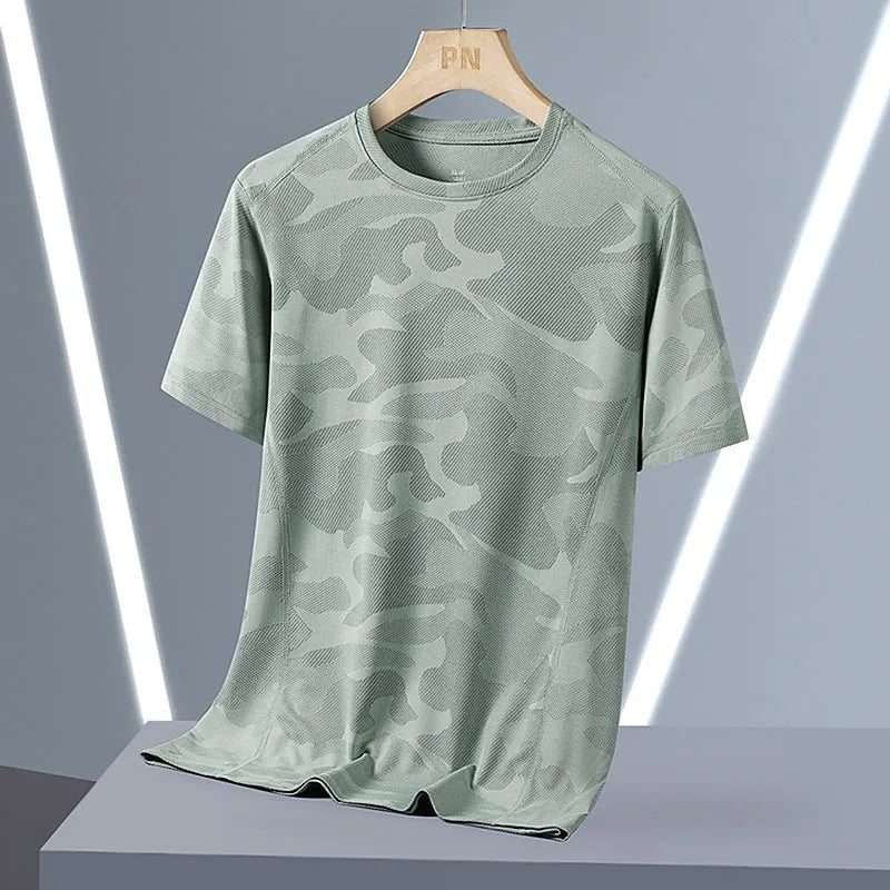 Men's plus size camouflage pattern summer t-shirt in loose fit with short sleeves