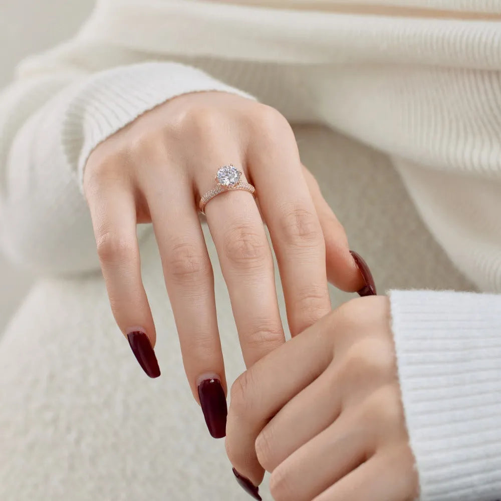 Pure silver women's ring with electroplated platinum or rose gold finish, geometric round design, sizes 5 to 9